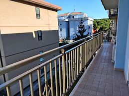 Spacious Apartment Close to the Beach - Beahost