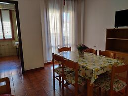 Spacious Apartment Close to the Beach - Beahost