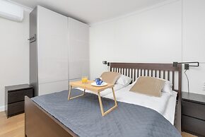 Apartment With Two Balconies by Renters