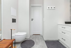 Apartment With Two Balconies by Renters