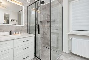 Apartment With Two Balconies by Renters