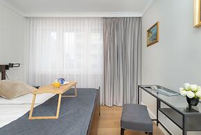 Apartment With Two Balconies by Renters