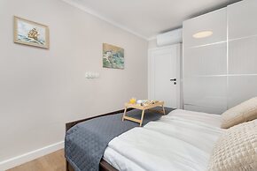 Apartment With Two Balconies by Renters