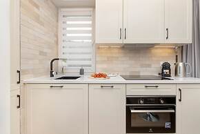 Apartment With Two Balconies by Renters