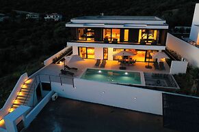 Luxury Villa del Sol