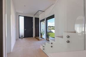 Luxury Villa del Sol