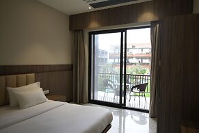 Mansa Club And Resort