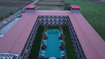 Mansa Club And Resort