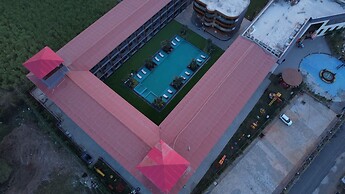 Mansa Club And Resort