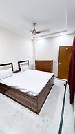 Roomshala 142 Bed Chamber South ex