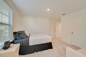 Stylish Four Corners Townhome w/ Resort Amenities