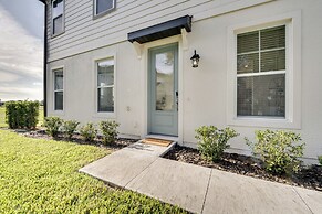 Stylish Four Corners Townhome w/ Resort Amenities