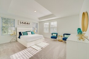 Stylish Four Corners Townhome w/ Resort Amenities