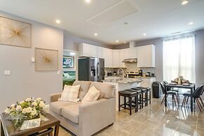 8 Mi to Louisville: New Albany Home w/ Grill!