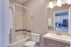 8 Mi to Louisville: New Albany Home w/ Grill!