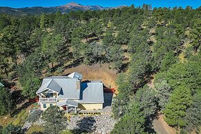 Ruidoso Home w/ Hot Tub & National Forest Access!
