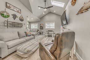 Ruidoso Home w/ Hot Tub & National Forest Access!