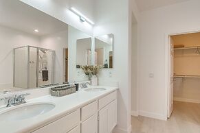 Indio Oasis w/ Heated Saltwater Pool + Hot Tub!