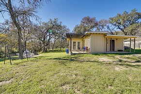 Cozy Bandera Cottage w/ Medina River Access!