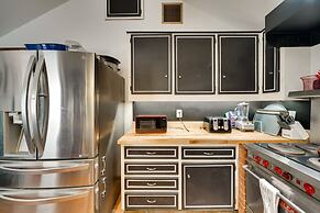 Quiet Bandera Country Home w/ Medina River Access!