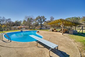Quiet Bandera Country Home w/ Medina River Access!