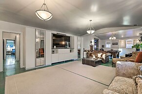 Sleek Fayetteville Home < 1 Mi to City Center