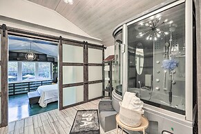 Sleek Fayetteville Home < 1 Mi to City Center