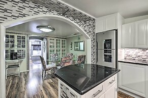 Sleek Fayetteville Home < 1 Mi to City Center