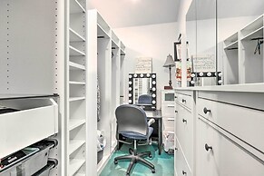 Sleek Fayetteville Home < 1 Mi to City Center