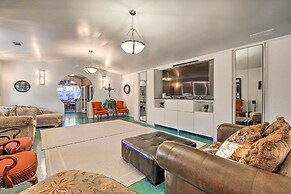 Sleek Fayetteville Home < 1 Mi to City Center