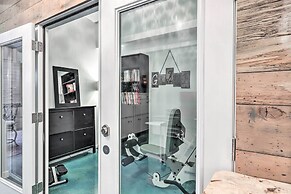 Sleek Fayetteville Home < 1 Mi to City Center