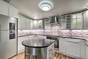 Sleek Fayetteville Home < 1 Mi to City Center