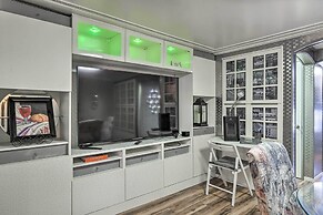 Sleek Fayetteville Home < 1 Mi to City Center