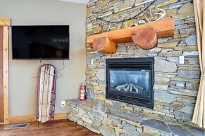 Lead Cabin Rental w/ Private Hot Tub & Game Room!