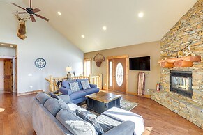 Lead Cabin Rental w/ Private Hot Tub & Game Room!