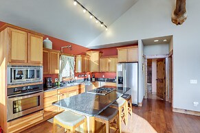 Lead Cabin Rental w/ Private Hot Tub & Game Room!