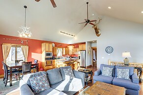 Lead Cabin Rental w/ Private Hot Tub & Game Room!