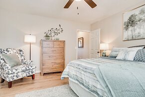 Bright Helen Cottage: Walk to Town!