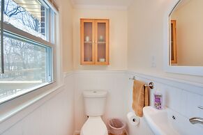 Lake Hartwell Retreat w/ Deck & Private Dock!