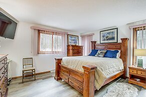 Versatile Castle Rock Lake Home With Fire Pit!