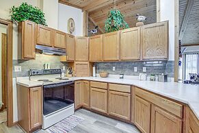 Versatile Castle Rock Lake Home With Fire Pit!