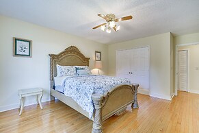 Secluded Mount Pleasant Home - 6 Mi to Beaches!