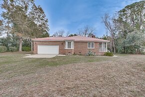Secluded Mount Pleasant Home - 6 Mi to Beaches!