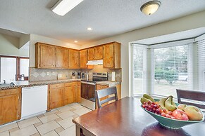 Secluded Mount Pleasant Home - 6 Mi to Beaches!