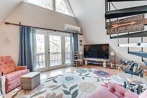 Charming Franklin Cabin With Deck: Stunning Views!