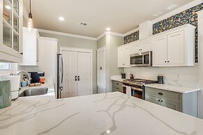 Brenham Rental w/ Deck & Yard < 1 Mi to Downtown!