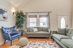 Brenham Rental w/ Deck & Yard < 1 Mi to Downtown!