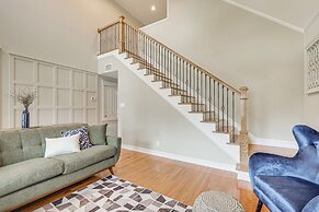 Brenham Rental w/ Deck & Yard < 1 Mi to Downtown!