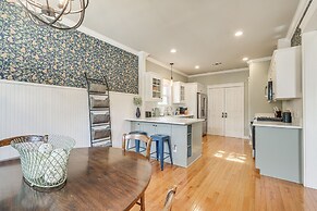 Brenham Rental w/ Deck & Yard < 1 Mi to Downtown!