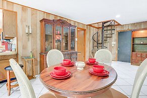 Lake Placid Home w/ Screened Porch: Near Lake Clay